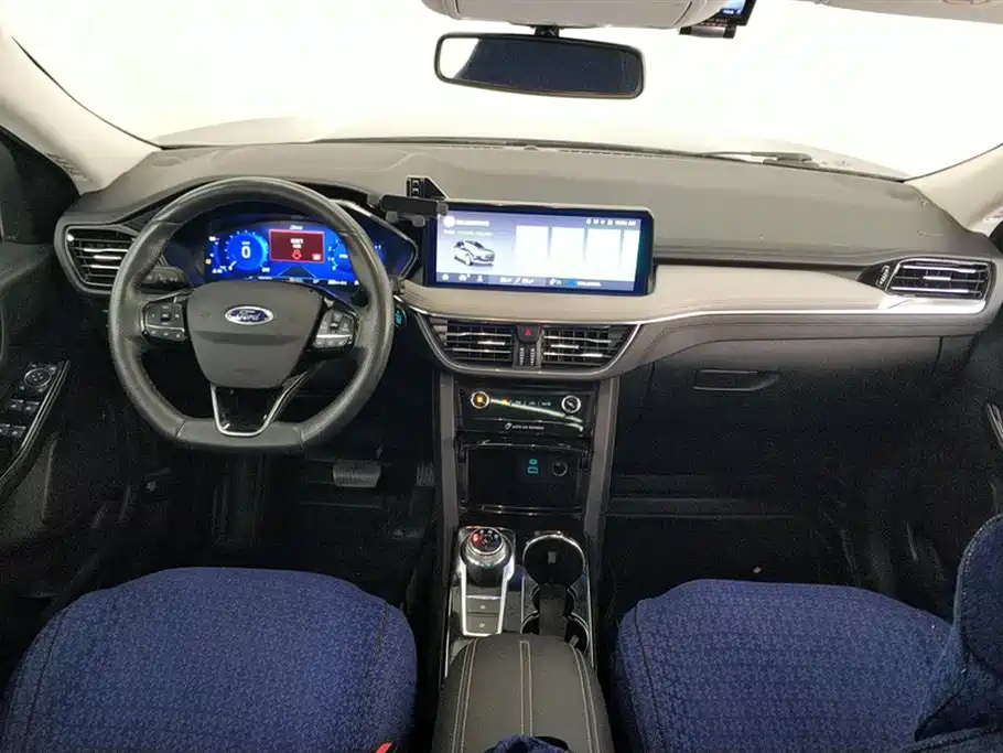 Ford Escape 2020 — фото 12