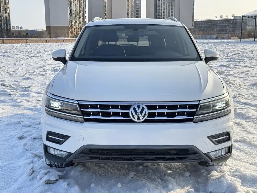 Volkswagen Tiguan L 2018 — фото 2