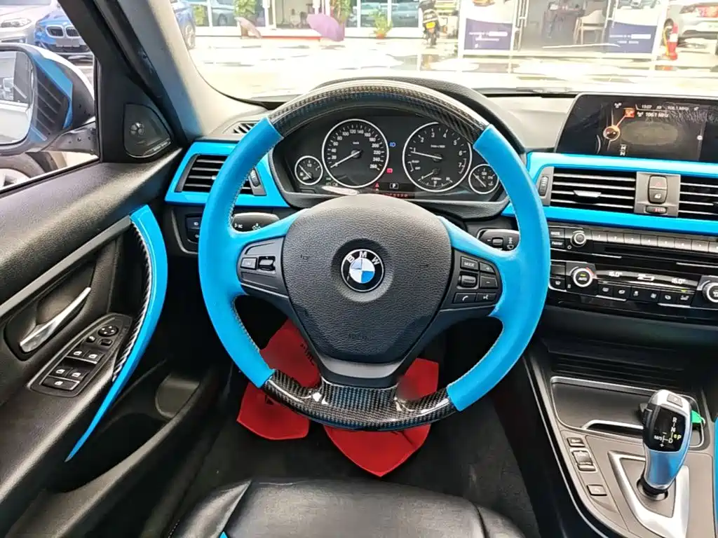 BMW 3 Series 2016 — фото 11