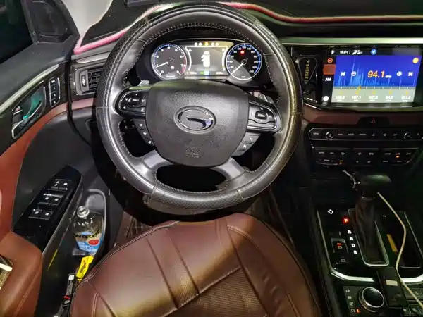 GAC Trumpchi GS8 2018