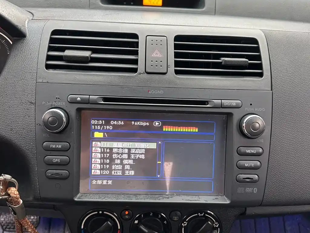 Suzuki Swift 2014 — фото 14