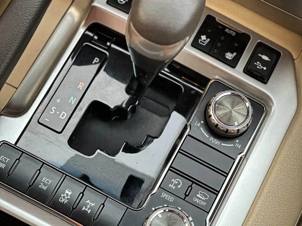 Toyota Land Cruiser 2019 — фото 4