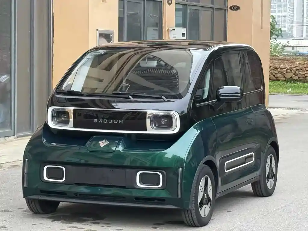 Baojun KiWi EV 2024 — фото 1