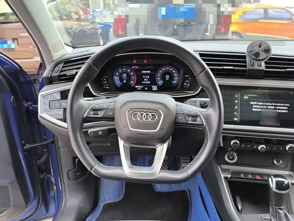 Audi Q3 2021 — фото 11