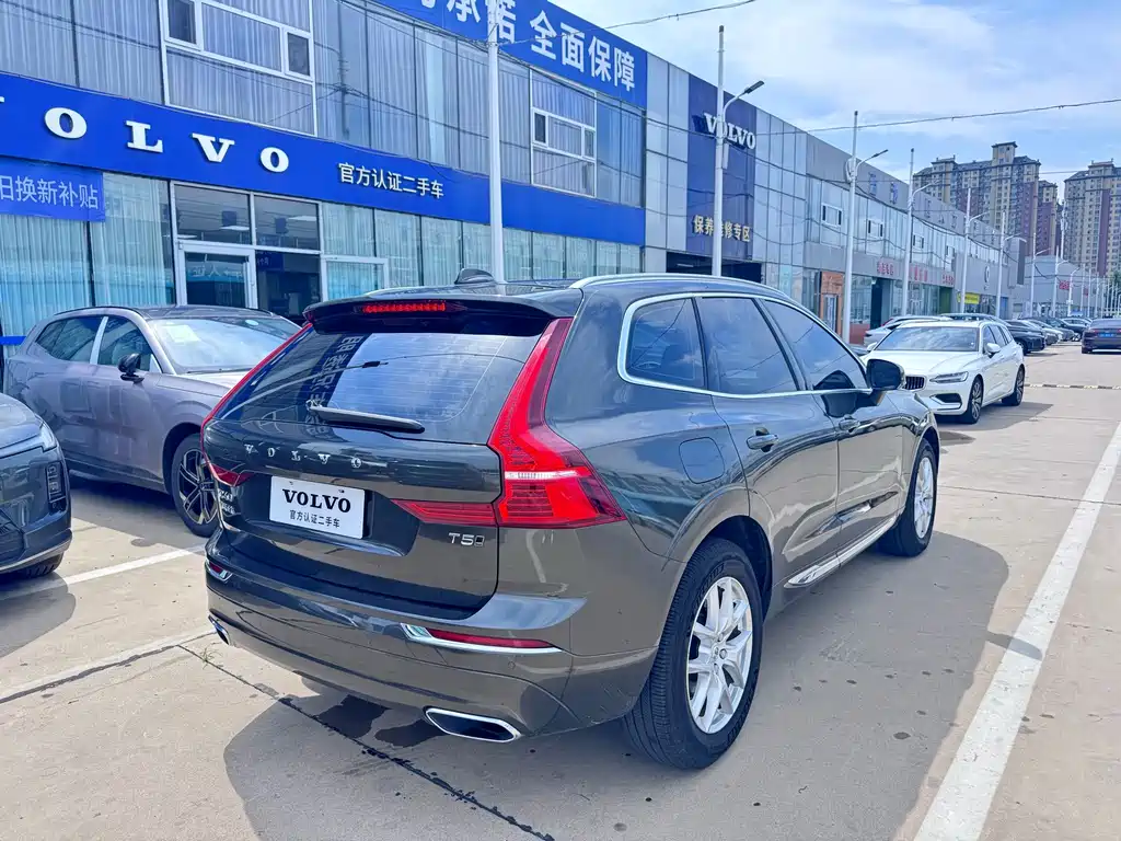 Volvo XC60 2021 — фото 4