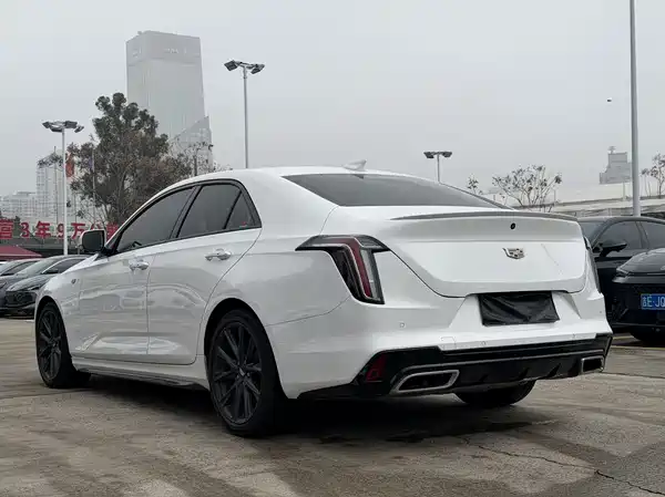 Cadillac CT4 2021