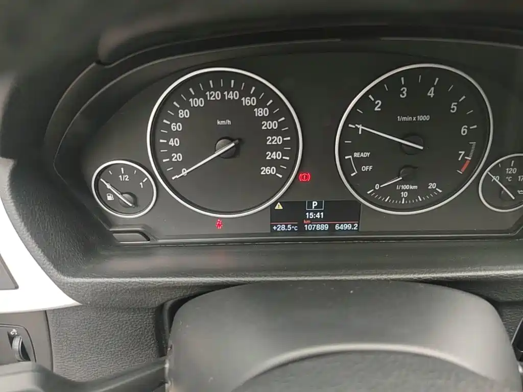 BMW 3 Series 2015 — фото 12