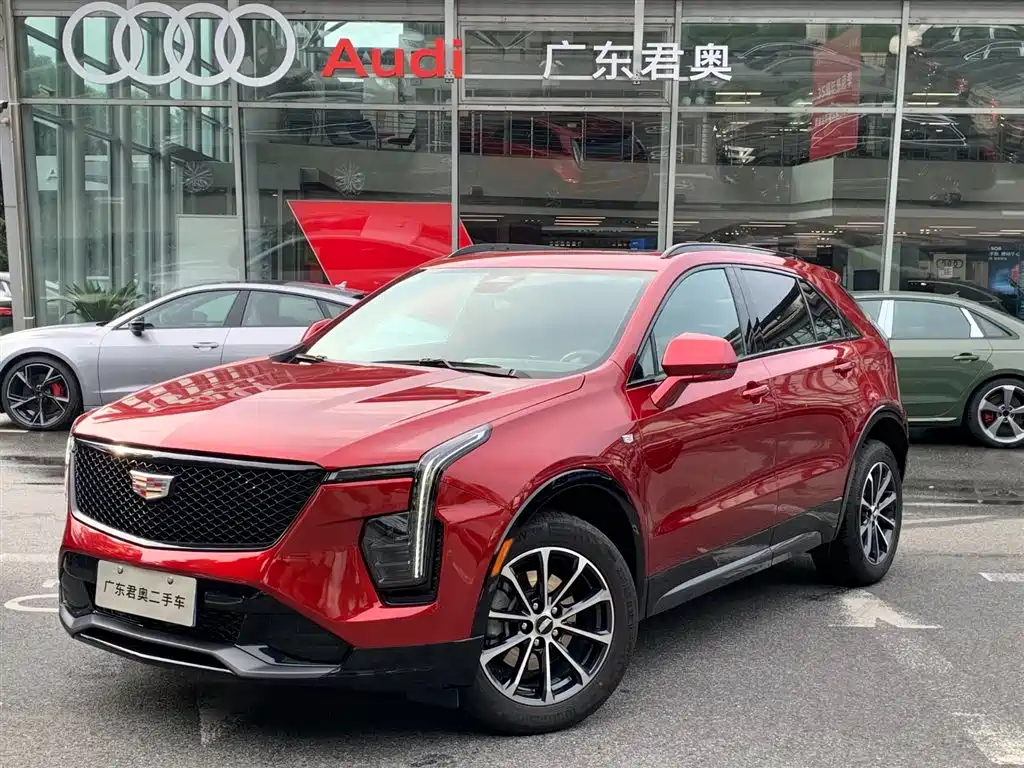 Cadillac XT4 2023 — фото 1