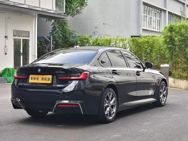 BMW i3 2023