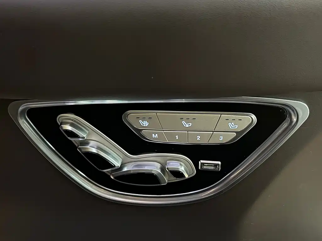 Mercedes-Benz Vito 2023 — фото 19