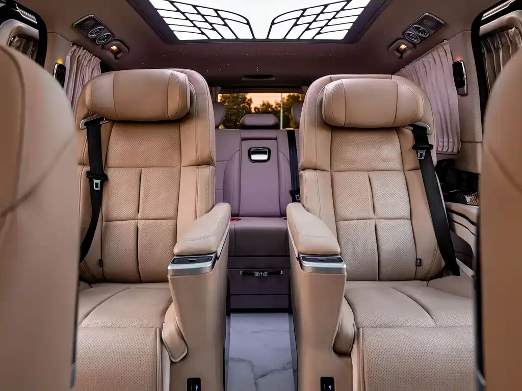 Mercedes-Benz V-Class 2019 — фото 20