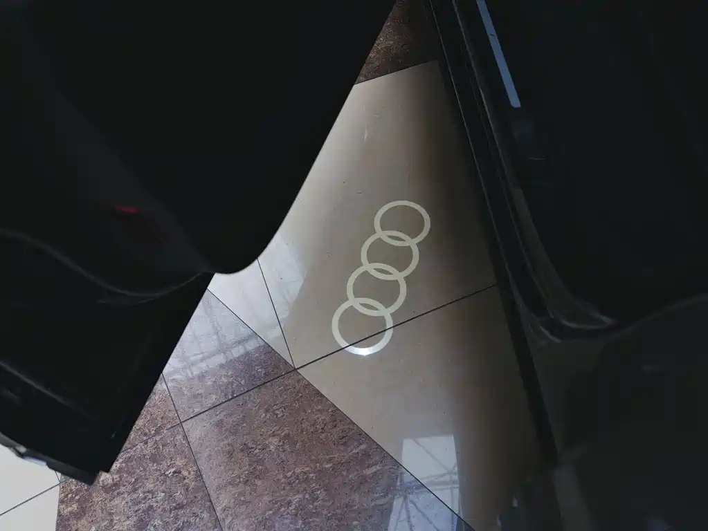 Audi Q3 2022 — фото 10