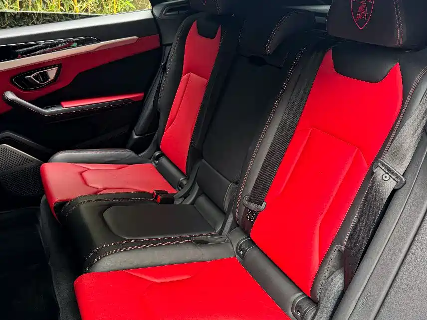 Lamborghini Urus 2019 — фото 12