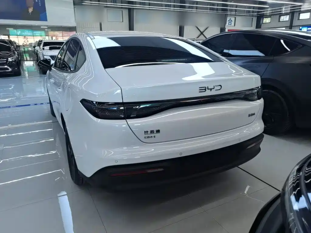 BYD Seal 05 DM-i 2025 — фото 6