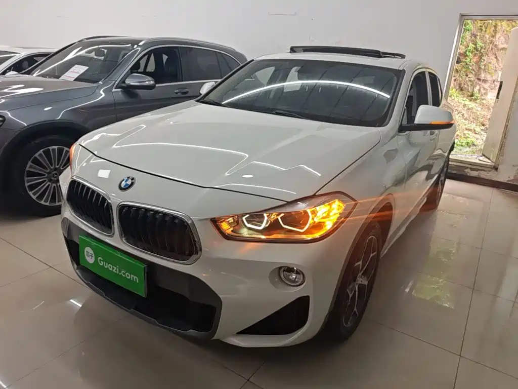 BMW X2 2018 — фото 1