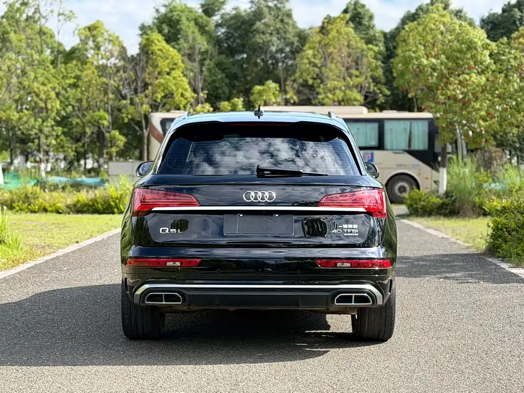 Audi Q5L 2022 — фото 6