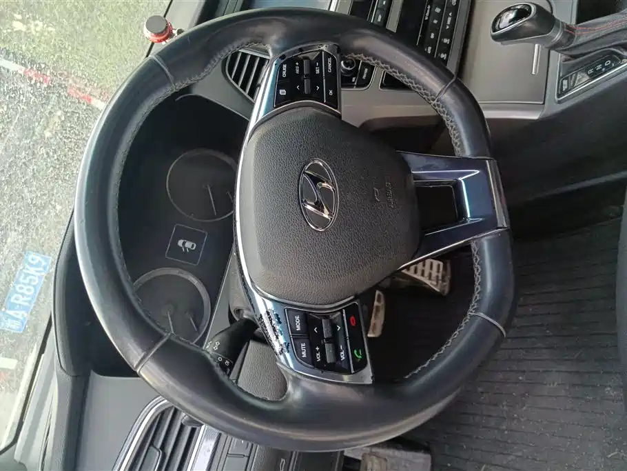 Hyundai Sonata 2015 — фото 14