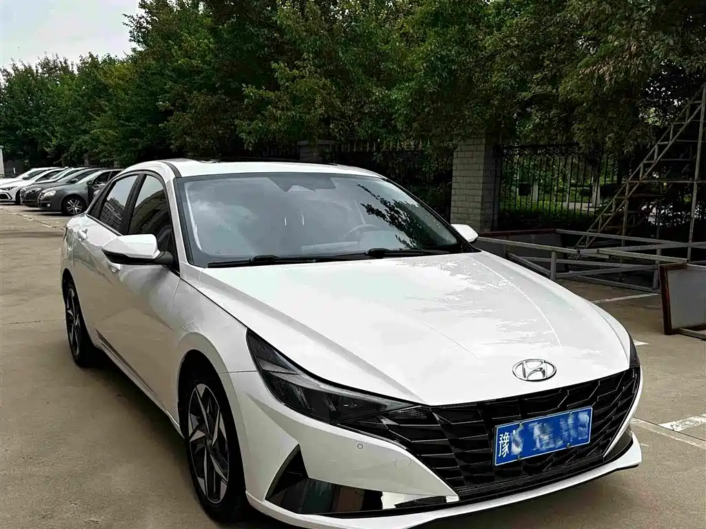 Hyundai Elantra 2021