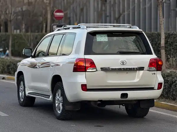 Toyota Land Cruiser 2015