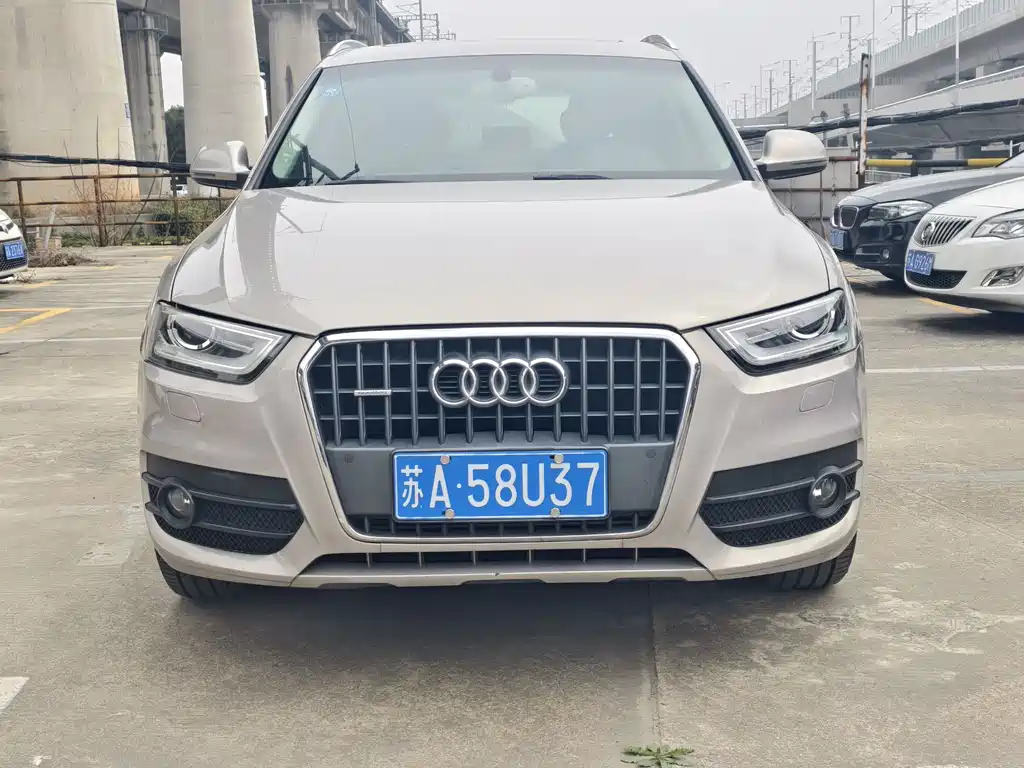 Audi Q3 2015 — фото 1