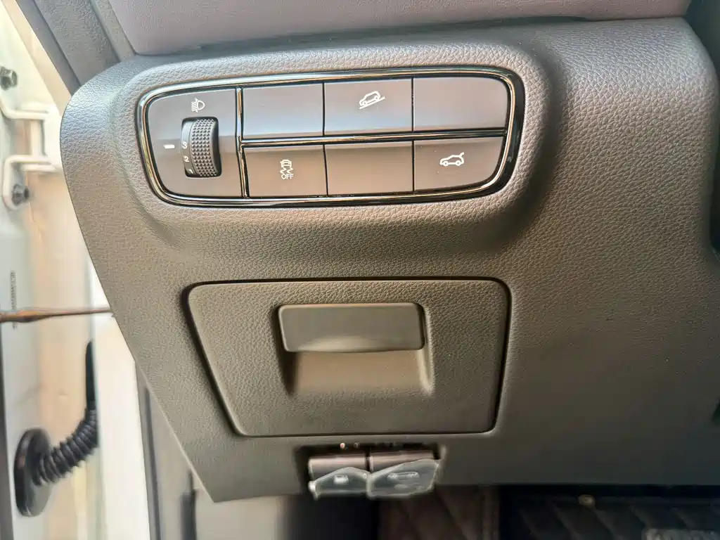 GAC Motor Trumpchi M6 2025 — фото 20