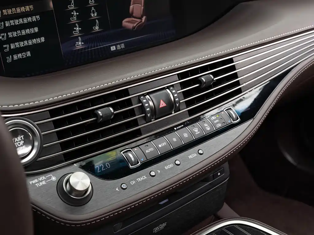 Lexus LS 2018 — фото 17