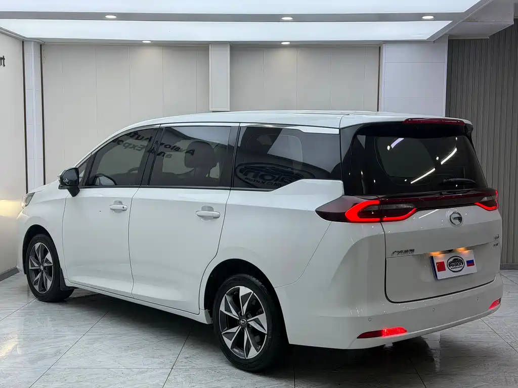 GAC Motor Trumpchi M6 2022 — фото 6