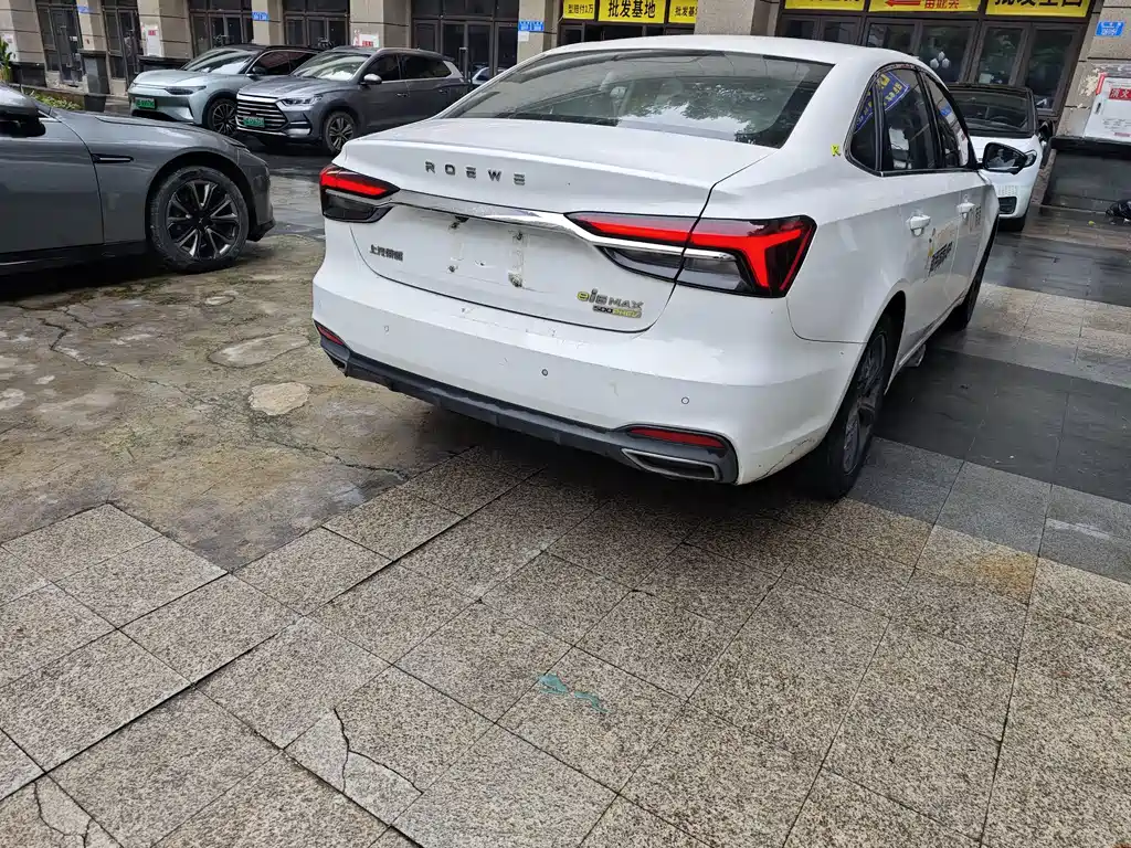 Roewe i6 MAX New Energy 2021 — фото 4