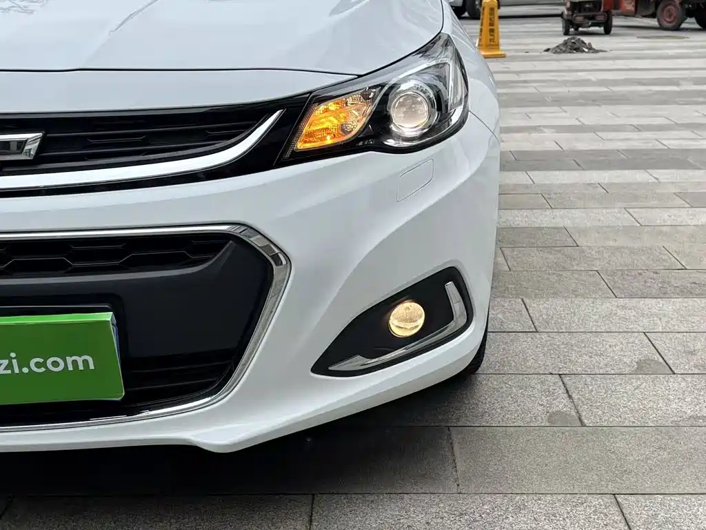 Chevrolet Malibu 2018 — фото 24