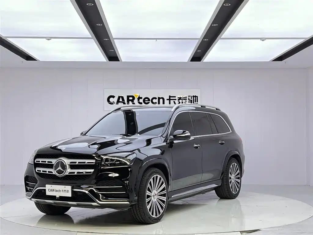 Mercedes-Benz GLS 2024 — фото 1