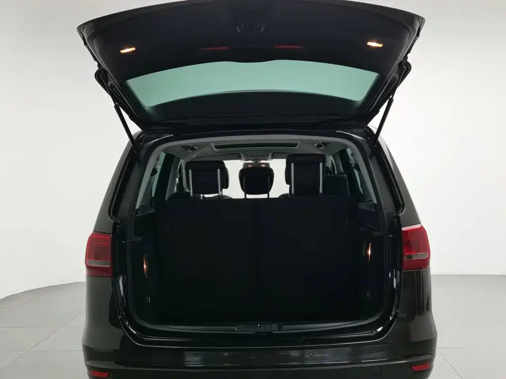 Volkswagen Sharan 2016 — фото 16