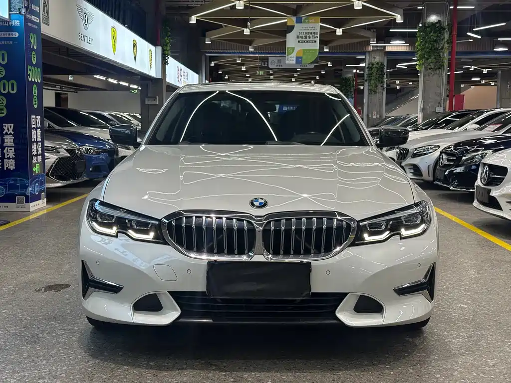BMW 3 Series 2019 — фото 2
