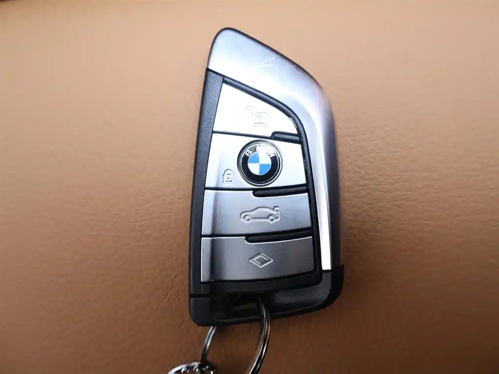 BMW 6 Series GT 2023 — фото 24