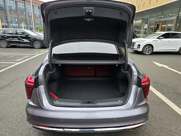 Hongqi H5 2023
