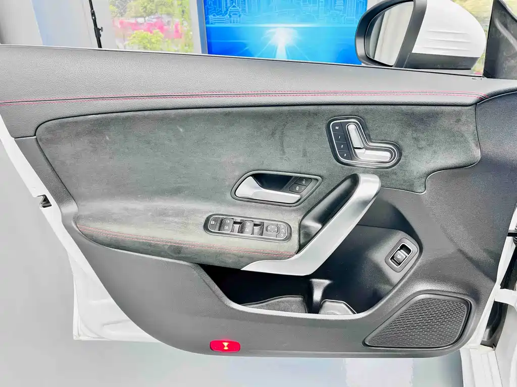 Mercedes-Benz CLA 2020 — фото 11