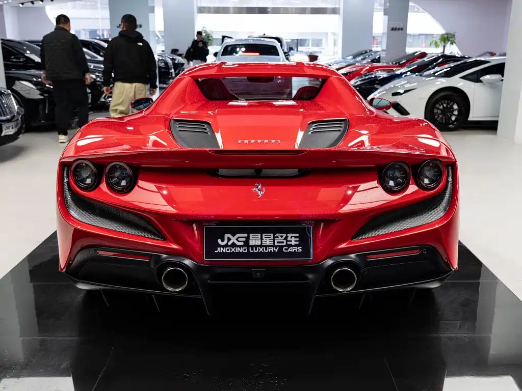 Ferrari F8 2022 — фото 11