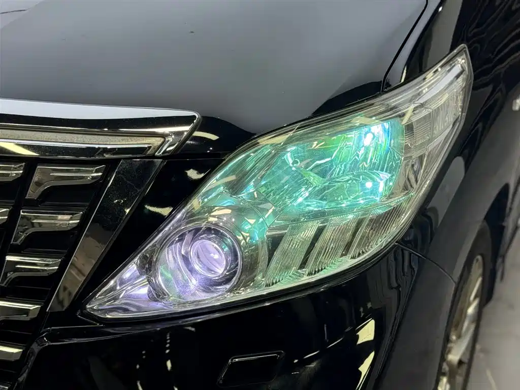 Toyota Alphard 2015 — фото 15