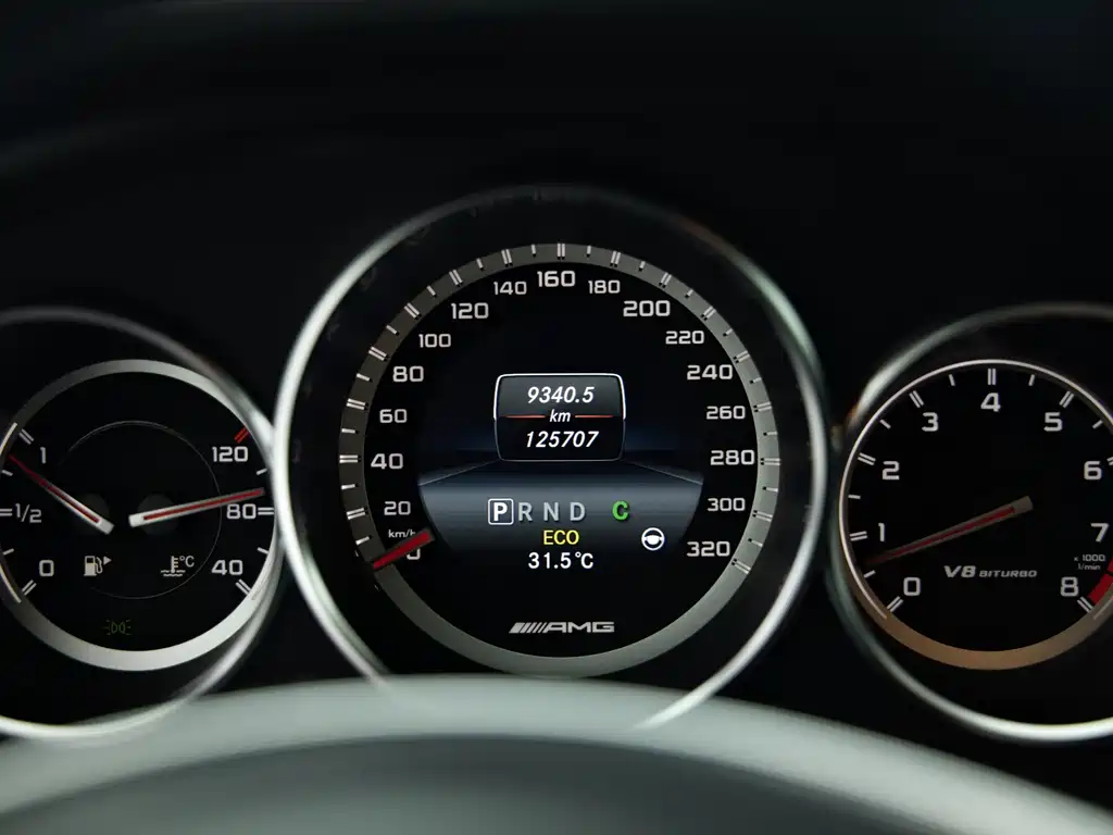Mercedes-Benz CLS AMG 2015 — фото 11