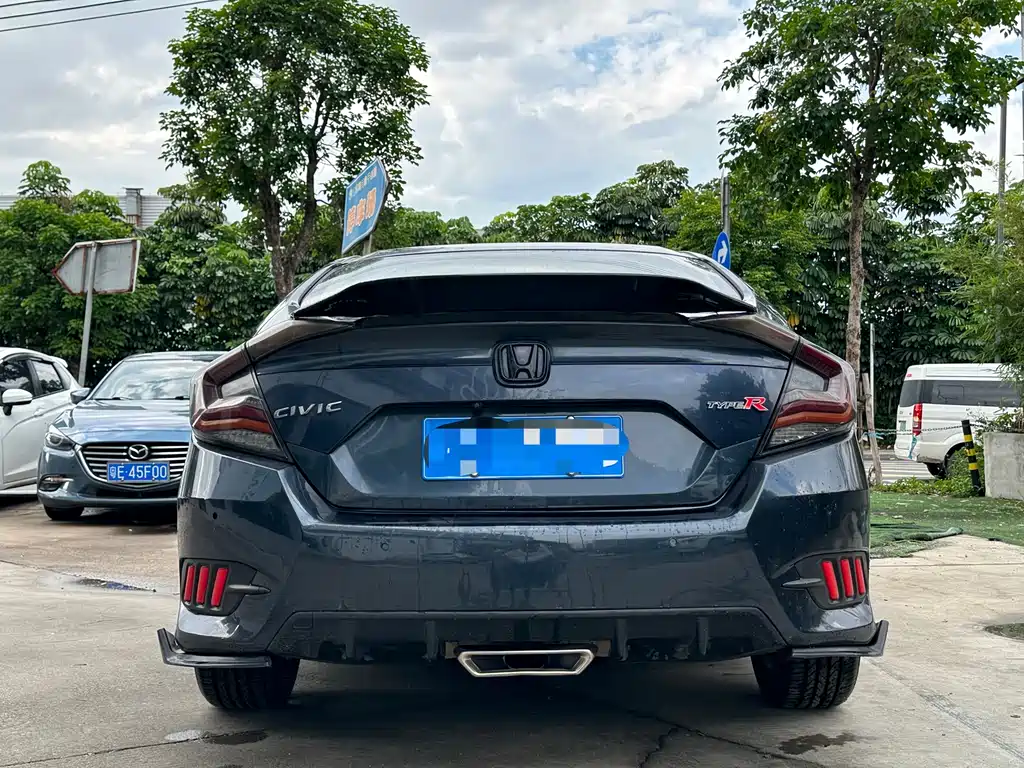 Honda Civic 2019 — фото 9