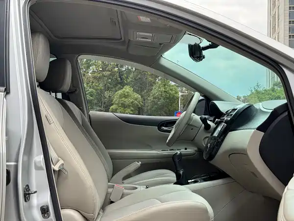 Nissan Tiida 2011