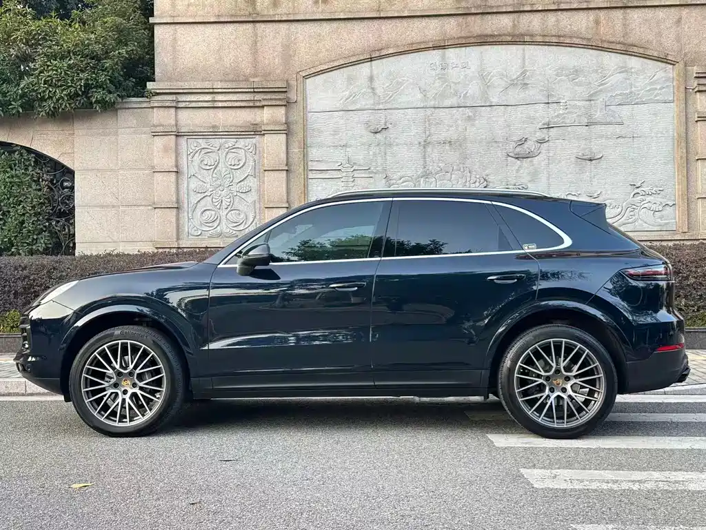 Porsche Cayenne 2022 — фото 3