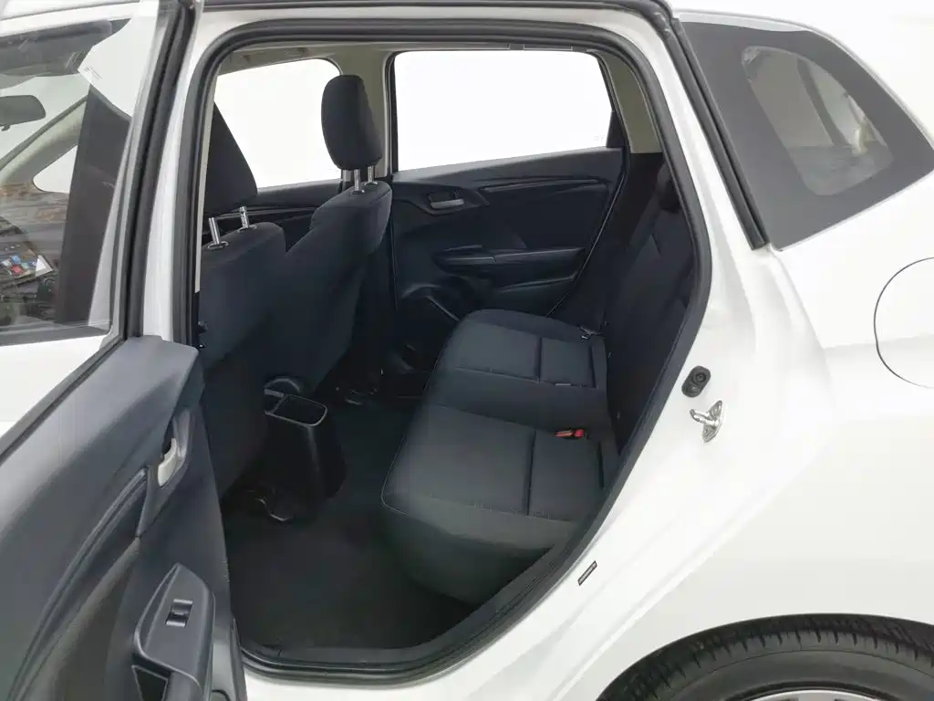 Honda Fit 2017 — фото 15