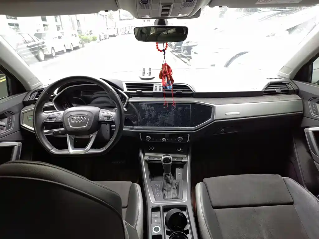 Audi Q3 2022 — фото 10