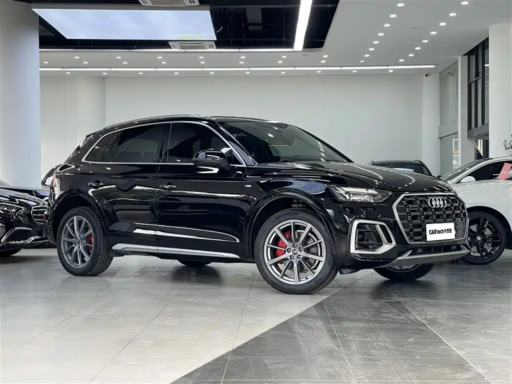 Audi Q5L 2022 — фото 3