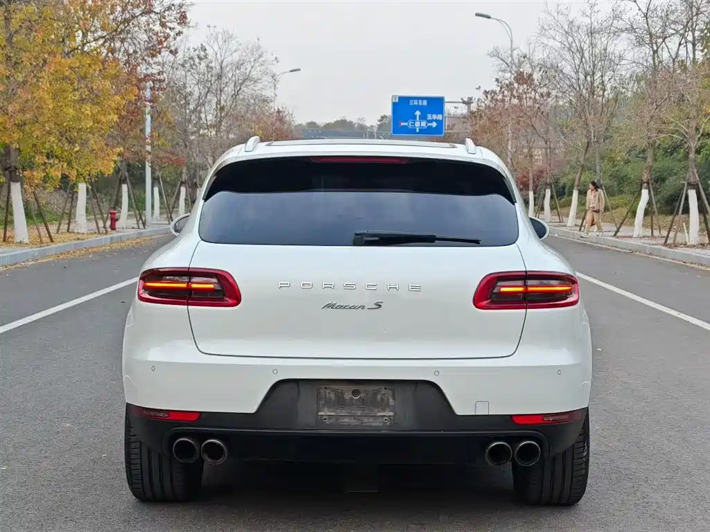 Porsche Macan 2016 — фото 9