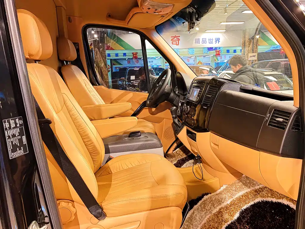 Mercedes-Benz Sprinter 2019 — фото 11