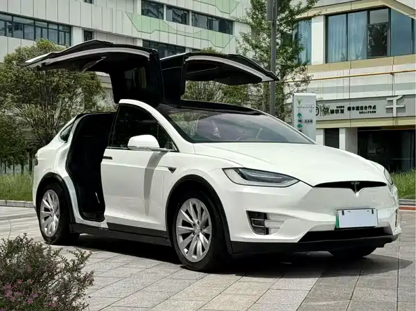 Tesla Model X 2016