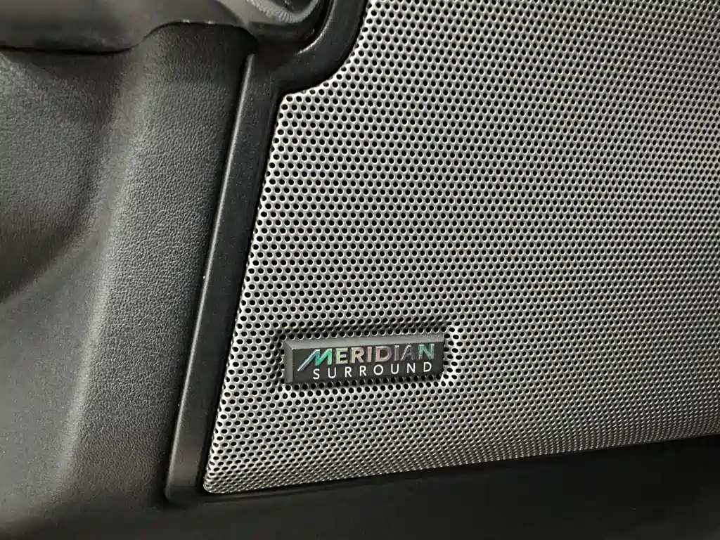 Land Rover Discovery 2015 — фото 25