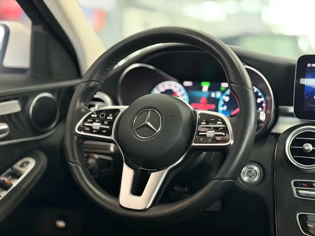 Mercedes-Benz C-Class 2019 — фото 7