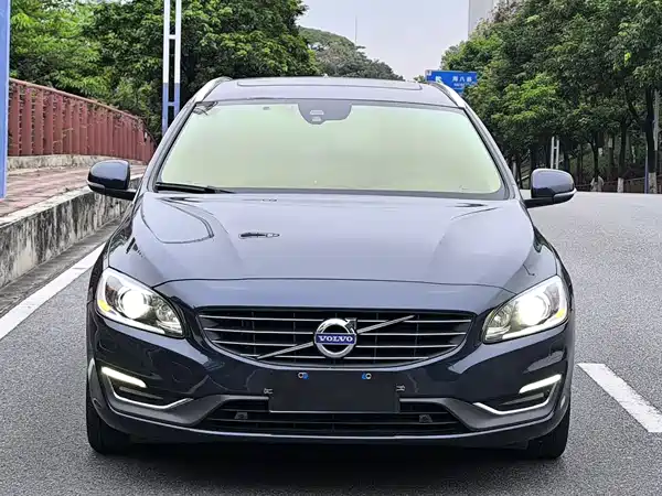 Volvo V60 2014